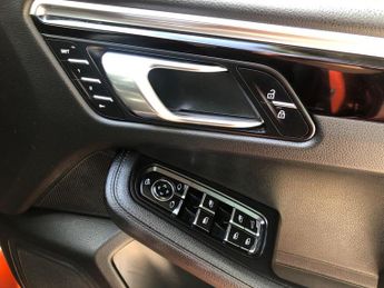 Porsche Macan 2.9T V6 S PDK 4WD Euro 6 (s/s) 5dr