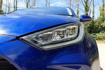 Toyota Yaris 1.5 VVT-h Design E-CVT Euro 6 (s/s) 5dr