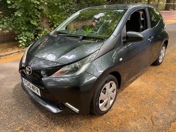 Toyota AYGO 1.0 VVT-i x-play Euro 5 5dr Euro 5