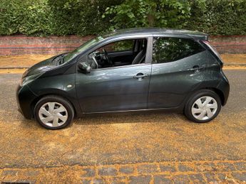 Toyota AYGO 1.0 VVT-i x-play Euro 5 5dr Euro 5