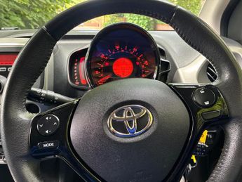 Toyota AYGO 1.0 VVT-i x-play Euro 5 5dr Euro 5