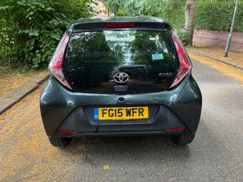 Toyota AYGO 1.0 VVT-i x-play Euro 5 5dr Euro 5