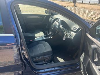 Volkswagen Passat 2.0 TDI BlueMotion Tech Highline Euro 5 (s/s) 5dr