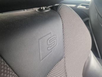Audi A3 1.5 TFSI CoD 35 S line S Tronic Euro 6 (s/s) 4dr