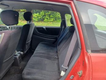 Suzuki Liana 1.6 SE 5dr