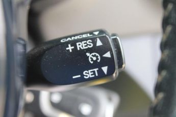 Toyota Yaris 1.5 VVT-i Icon Tech CVT Euro 6 5dr
