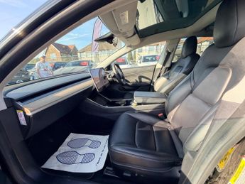 Tesla Model 3 (Dual Motor) Long Range Auto 4WDE 4dr