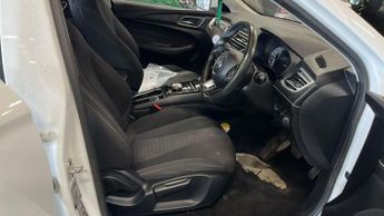MG MG5 61.1kWh Excite Long Range Auto 5dr