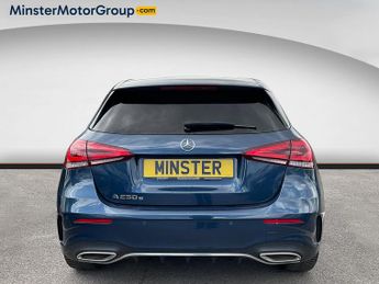 Mercedes-Benz A Class A 250 AMG LINE PREMIUM + E A