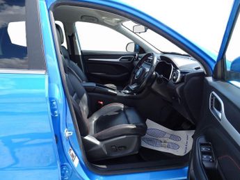 MG MG ZS 51.1kWh Trophy Connect Auto 5dr