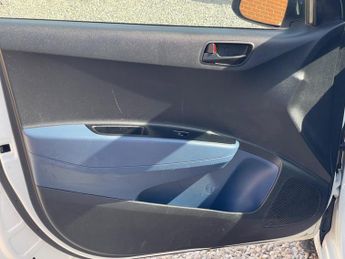 Hyundai i10 1.0 SE Euro 5 5dr