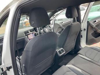 Volkswagen Golf 2.0 TDI R-Line DSG Euro 6 (s/s) 5dr