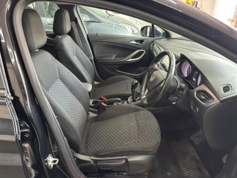 Vauxhall Astra 1.6 CDTi ecoTEC BlueInjection Tech Line Nav Sports Tourer Euro 6