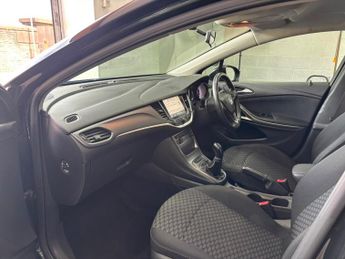 Vauxhall Astra 1.6 CDTi ecoTEC BlueInjection Tech Line Nav Sports Tourer Euro 6