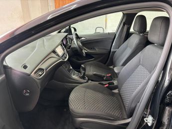 Vauxhall Astra 1.6 CDTi ecoTEC BlueInjection Tech Line Nav Sports Tourer Euro 6