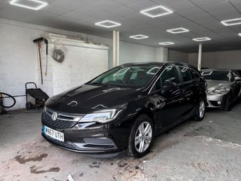 Vauxhall Astra 1.6 CDTi ecoTEC BlueInjection Tech Line Nav Sports Tourer Euro 6