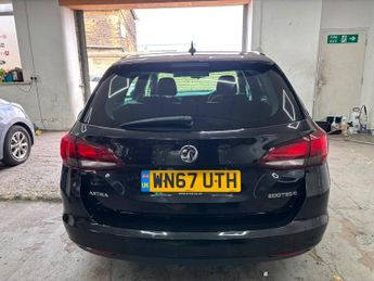 Vauxhall Astra 1.6 CDTi ecoTEC BlueInjection Tech Line Nav Sports Tourer Euro 6