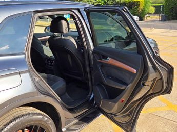 Audi Q5 2.0 TDI 40 S line S Tronic quattro Euro 6 (s/s) 5dr