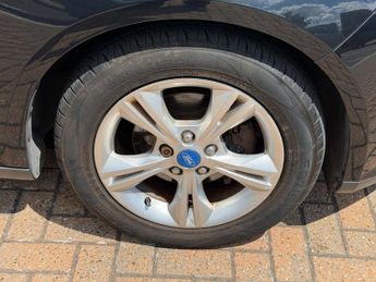 Ford Focus 1.6 Zetec Powershift Euro 5 5dr