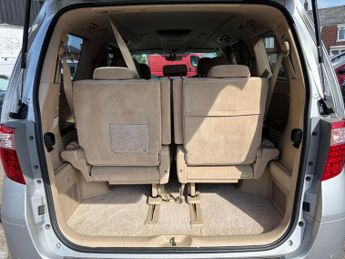 Toyota Alphard GGH25 8 seater