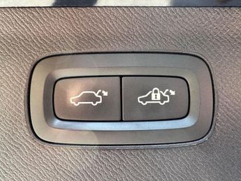 Volvo XC90 2.0 D5 PowerPulse R-Design Pro Auto 4WD Euro 6 (s/s) 5dr