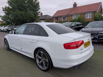 Audi A4 2.0 TDI Black Edition S Tronic quattro Euro 5 (s/s) 4dr
