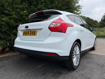 Ford Focus 1.0T EcoBoost Zetec Euro 5 (s/s) 5dr
