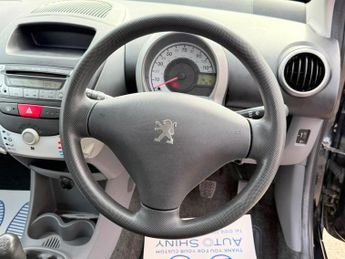 Peugeot 107 1.0 12V Urban Euro 5 3dr
