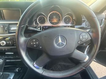 Mercedes-Benz E Class 1.8 E200 CGI BlueEfficiency Avantgarde Tiptronic Euro 5 5dr
