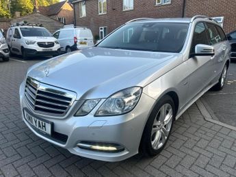 Mercedes-Benz E Class 1.8 E200 CGI BlueEfficiency Avantgarde Tiptronic Euro 5 5dr