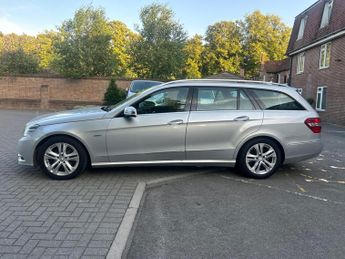 Mercedes-Benz E Class 1.8 E200 CGI BlueEfficiency Avantgarde Tiptronic Euro 5 5dr