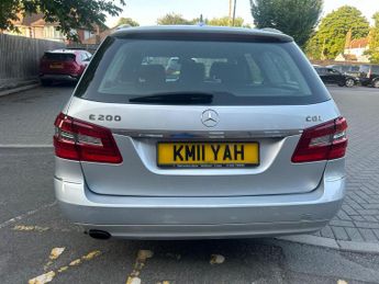 Mercedes-Benz E Class 1.8 E200 CGI BlueEfficiency Avantgarde Tiptronic Euro 5 5dr