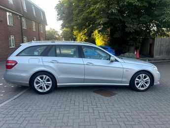Mercedes-Benz E Class 1.8 E200 CGI BlueEfficiency Avantgarde Tiptronic Euro 5 5dr