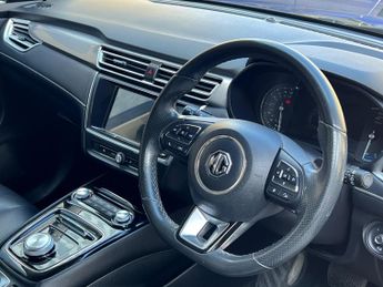 MG MG5 61.1kWh Exclusive Long Range Auto 5dr