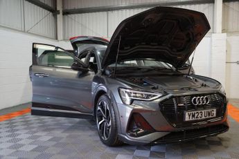 Audi e-tron 50 Black Edition Auto quattro 5dr 71.2kWh (11kW Charger)