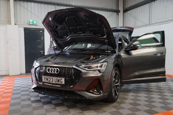 Audi e-tron 50 Black Edition Auto quattro 5dr 71.2kWh (11kW Charger)