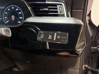 Audi e-tron 50 Black Edition Auto quattro 5dr 71.2kWh (11kW Charger)