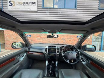 Toyota Land Cruiser 3.0 D-4D Invincible 5dr