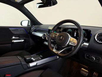 Mercedes-Benz GLB 1.3 GLB200h MHEV AMG Line (Executive) 7G-DCT Euro 6 (s/s) 5dr