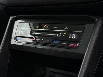 Volkswagen Tiguan 1.5 TSI Life DSG Euro 6 (s/s) 5dr