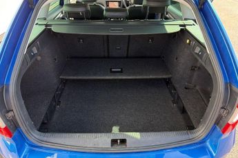 SKODA Octavia 2.0 TDI CR Scout 4x4 5dr DSG