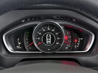 Volvo V40 2.0 D2 Momentum Nav Plus Auto Euro 6 (s/s) 5dr