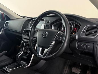 Volvo V40 2.0 D2 Momentum Nav Plus Auto Euro 6 (s/s) 5dr