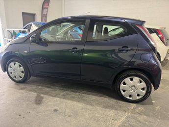 Toyota AYGO 1.0 VVT-i x-play Euro 6 5dr
