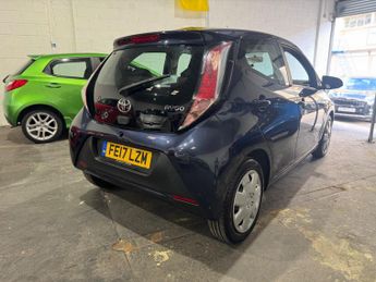 Toyota AYGO 1.0 VVT-i x-play Euro 6 5dr