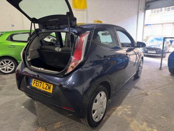Toyota AYGO 1.0 VVT-i x-play Euro 6 5dr