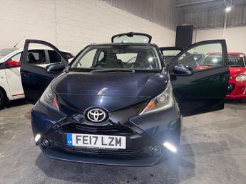 Toyota AYGO 1.0 VVT-i x-play Euro 6 5dr