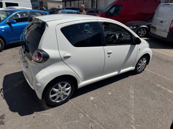 Toyota AYGO 1.0 VVT-i Mode Euro 5 5dr