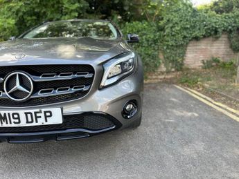 Mercedes-Benz GLA 1.6 GLA180 Urban Edition 7G-DCT Euro 6 (s/s) 5dr