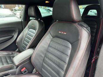 Volkswagen Scirocco 2.0 TDI GTS DSG Euro 5 3dr
